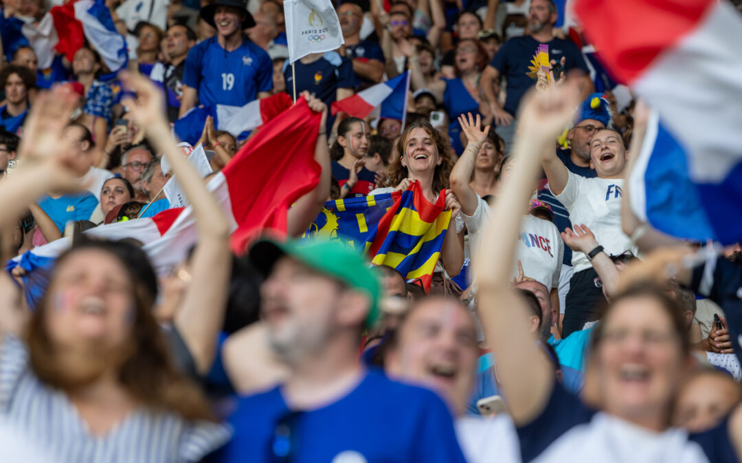 Les 250 supporters de Bourgogne-Franche-Comté ont pris place dans la tribune nord de Geoffroy-Guichard. Photo : Xavier Ducordeaux.