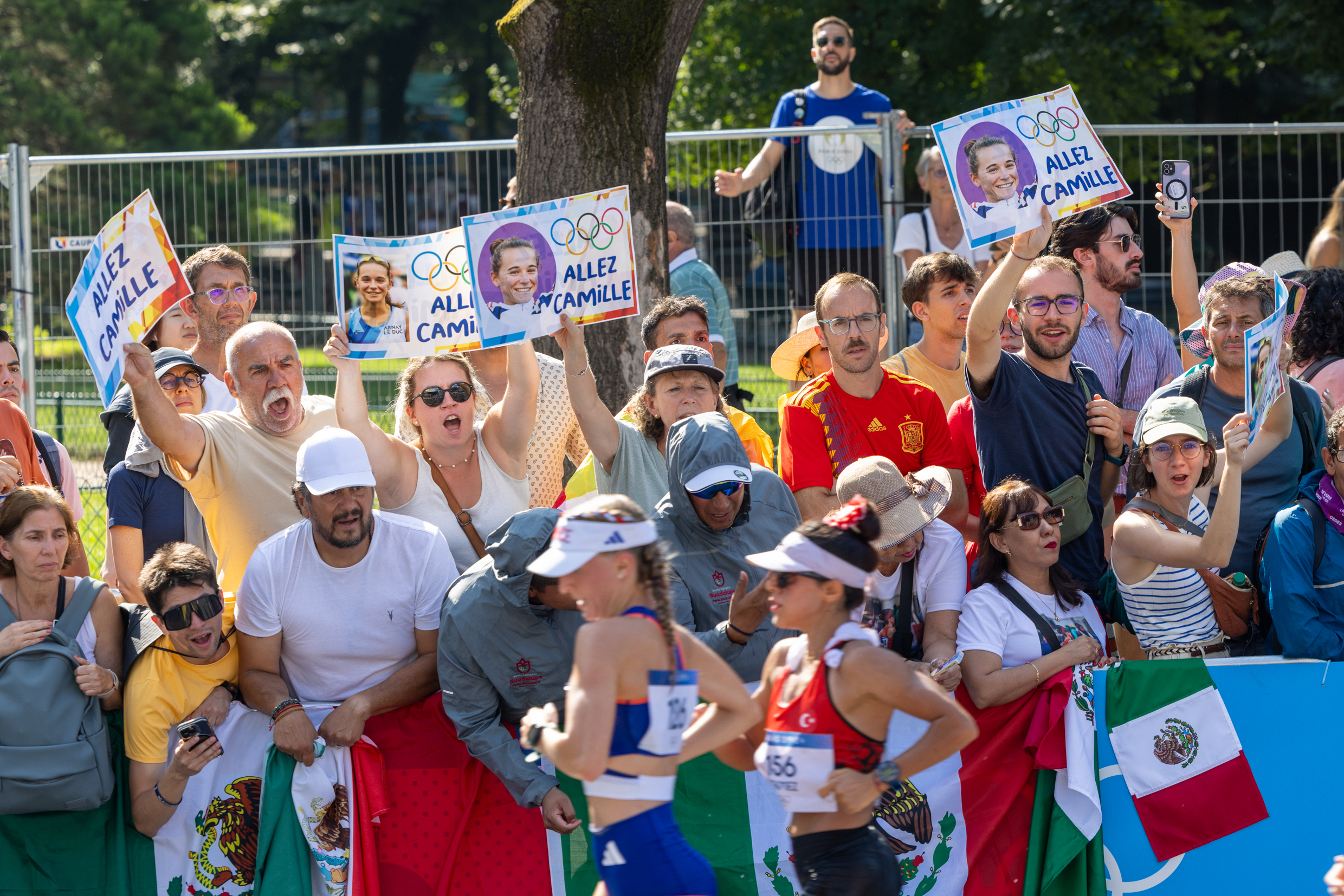 Tous fans de Camille Moutard ! Photo : Xavier Ducordeaux.